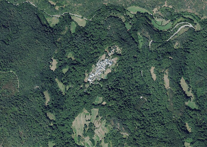 Parada do Courel, where the foundation's headquarters are located, in recent satellite images